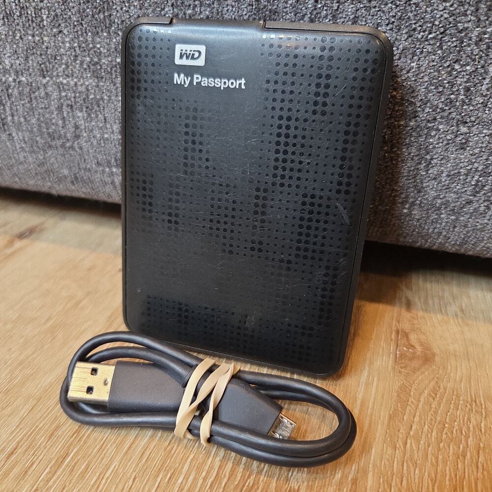 WD My Passport 1TB USB 3.0 Portable External Hard Drive WDBBEP0010BBK-03 w/Cord